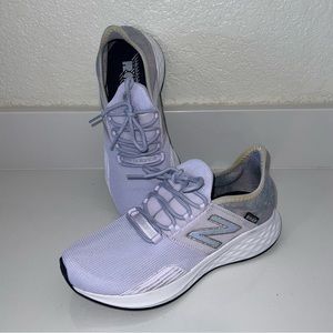 New balance tennis shoes